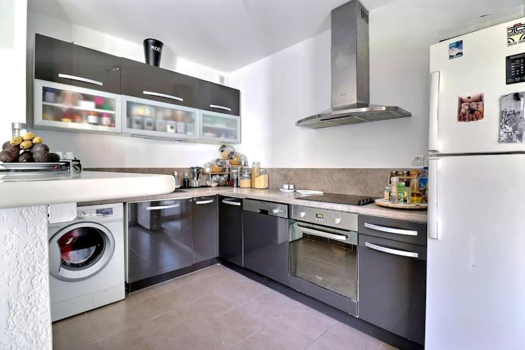Tres Bel Appartement Contemporain Et Calme Fréjus Exterior foto